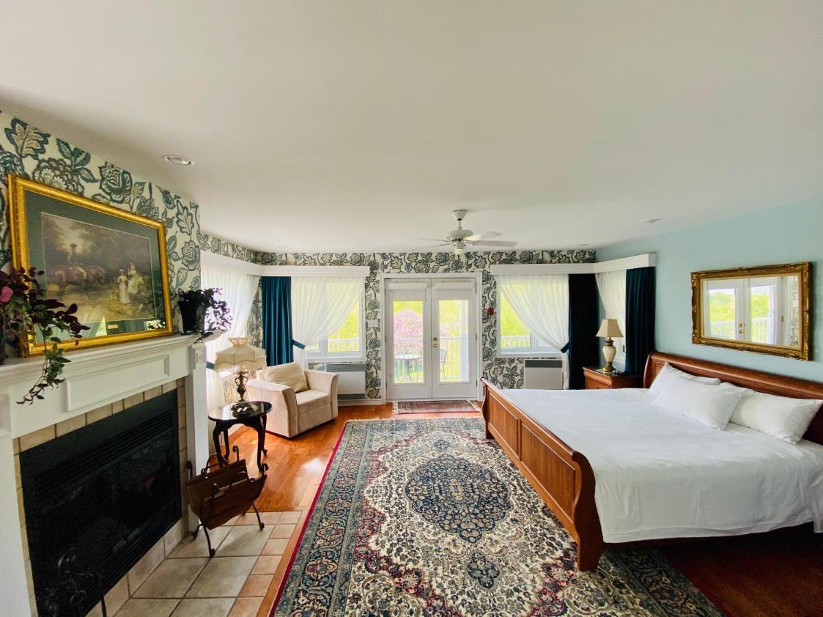Auberge Le Tricorne North Hatley Eksteriør bilde