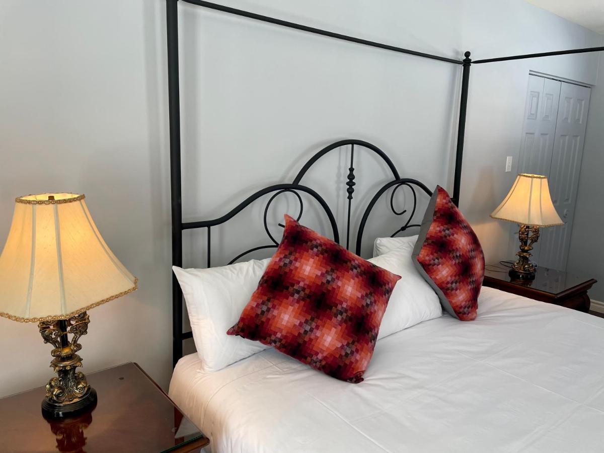 Auberge Le Tricorne North Hatley Eksteriør bilde